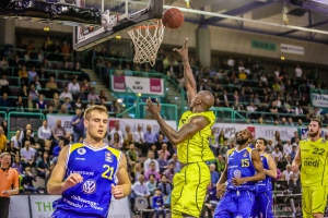 2015-04-19-medibayreuthbasketballloewenbraunschweig-christian-0136.jpg