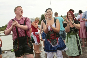 2015-07-19-dirndl-flugtag-eddi-0174.jpg