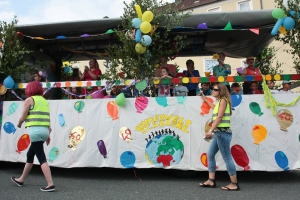 2015-07-24-volksfestumzug-bieranstich-eddi-0130.jpg