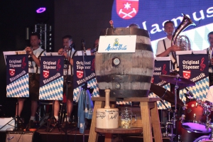 2015-07-24-volksfestumzug-bieranstich-eddi-0522.jpg