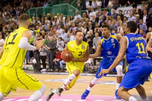 2015-10-07-medibayreuthbasketballloewenbraunschweig-christian-0054.jpg