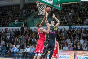 2016-04-24-medibayreuthsoliverbaskets-christian-0025.jpg