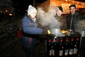 2017-12-02-schwarzenbach-gluehweinparty-eddi-0013.jpg