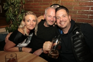 2019-05-11-kneipennacht-hof-weinkiste-eddi-0032.jpg