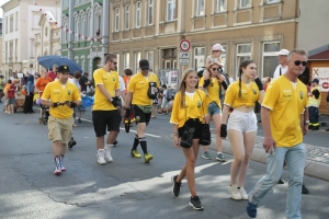 2019-07-26-volksfest-umzug-bieranstich-eddi-0013.jpg