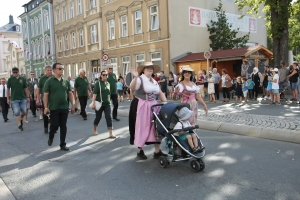 2019-07-26-volksfest-umzug-bieranstich-eddi-0032.jpg