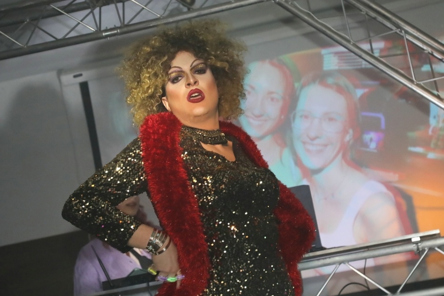 2024-11-30-club-aber-herzlich-eddi-0099.jpg