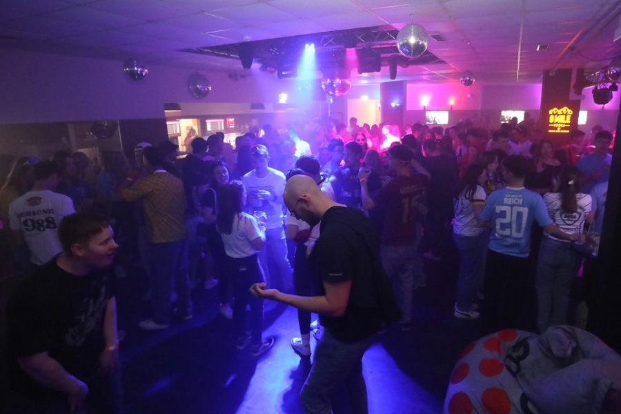 2025-05-07-club-aber-herzlich-eddi-0007.jpg