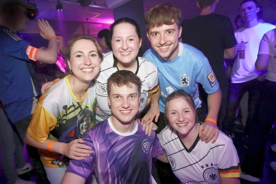 2025-05-07-club-aber-herzlich-eddi-0054.jpg