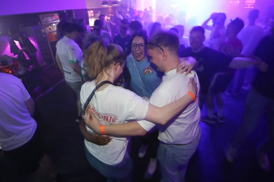 2025-05-07-club-aber-herzlich-eddi-0057.jpg