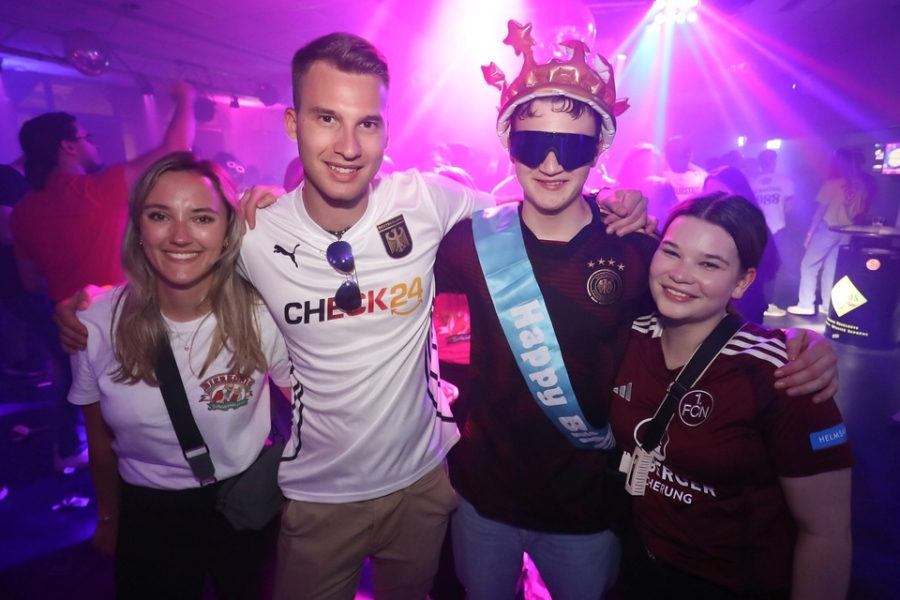 2025-05-07-club-aber-herzlich-eddi-0116.jpg