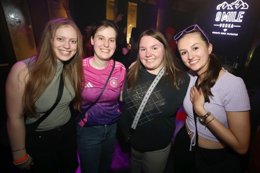 2025-05-07-club-aber-herzlich-eddi-0120.jpg