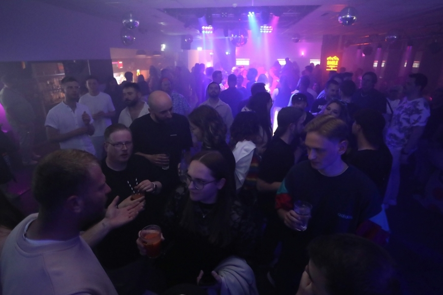 2025-05-24-club-aber-herzlich-eddi-0002.jpg