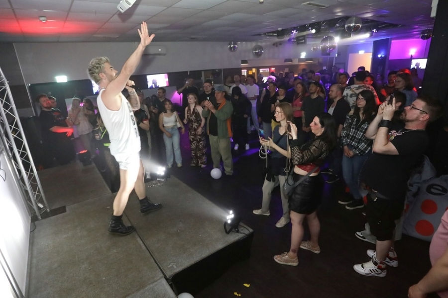 2025-05-24-club-aber-herzlich-eddi-0078.jpg