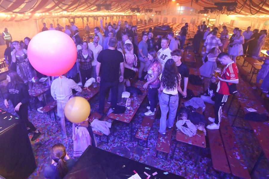 2025-07-28-volksfest-schlagerparty-eddi-0001.jpg