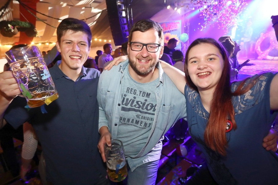 2025-07-28-volksfest-schlagerparty-eddi-0015.jpg