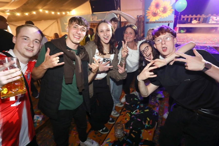 2025-07-28-volksfest-schlagerparty-eddi-0022.jpg
