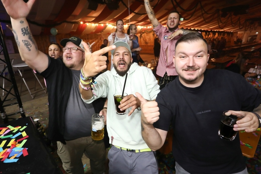 2025-07-28-volksfest-schlagerparty-eddi-0044.jpg