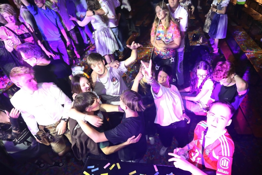 2025-07-28-volksfest-schlagerparty-eddi-0056.jpg