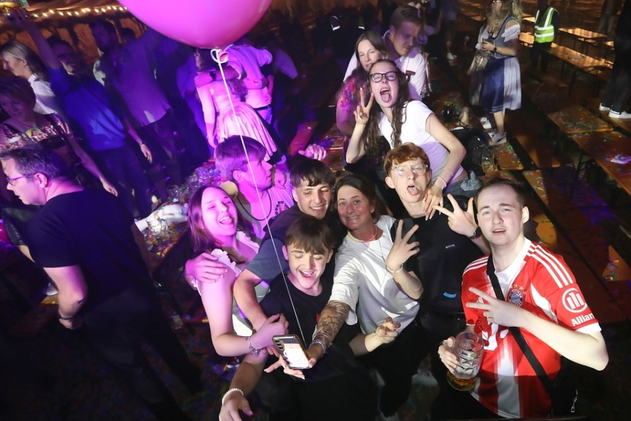2025-07-28-volksfest-schlagerparty-eddi-0057.jpg