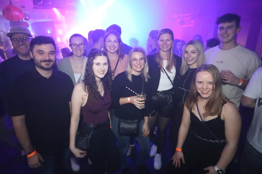 2025-11-18-club-aber-herzlich-eddi-0016.jpg