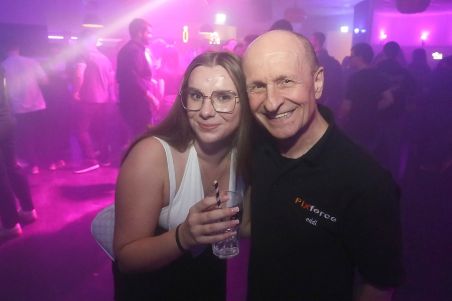2025-11-18-club-aber-herzlich-eddi-0054.jpg