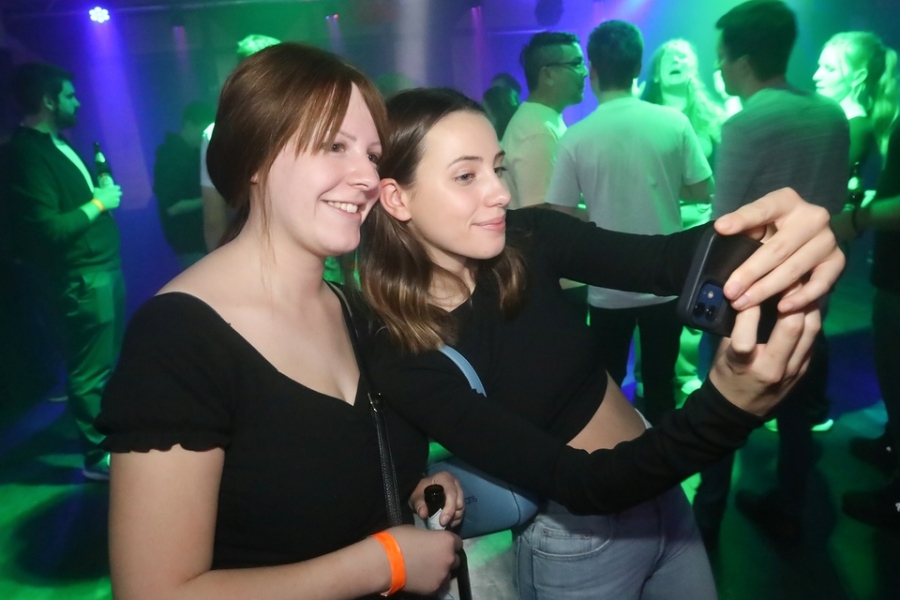 2025-11-18-club-aber-herzlich-eddi-0074.jpg