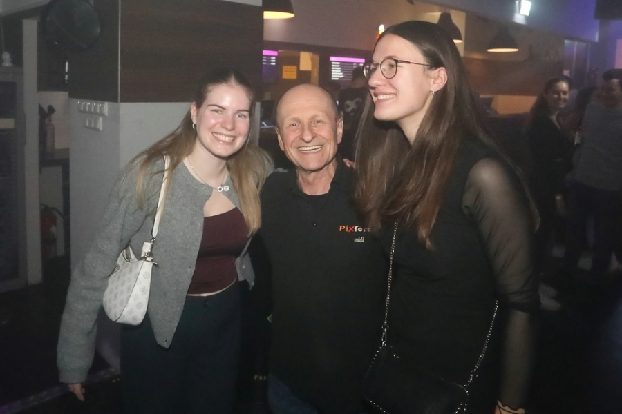 2025-11-18-club-aber-herzlich-eddi-0096.jpg