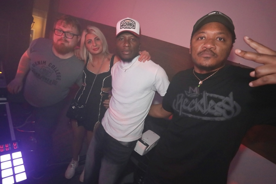 2026-04-04-club-aber-herzlich-eddi-0004.jpg