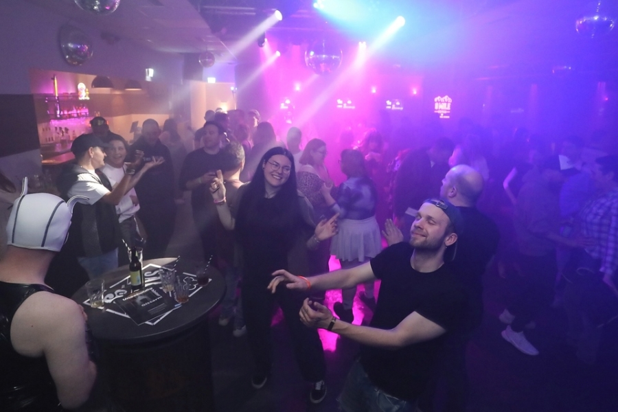 2026-04-11-club-aber-herzlich-eddi-0128.jpg