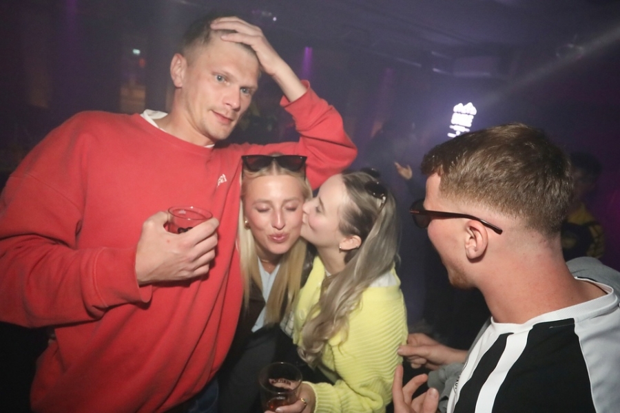2026-05-01-club-aber-herzlich-eddi-0003.jpg